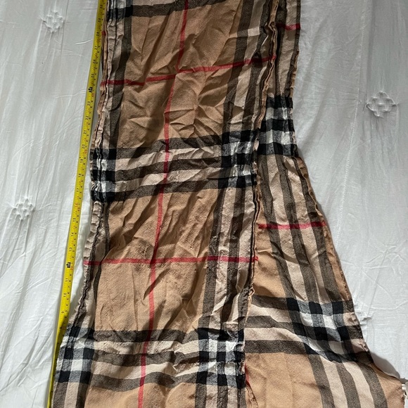Burberry Lightweight Scarf - Picture 2 of 3